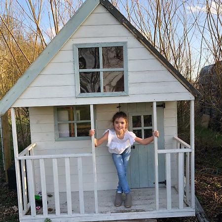 Willow Court Farm The Lodge & Petting Farm, 8 Mins From Legoland & Windsor, 15 Mins From Lapland Uk Exterior foto
